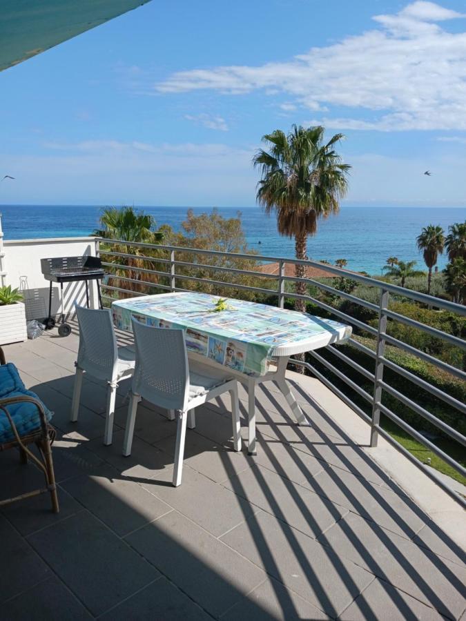 Lube Beach Home Letojanni Extérieur photo